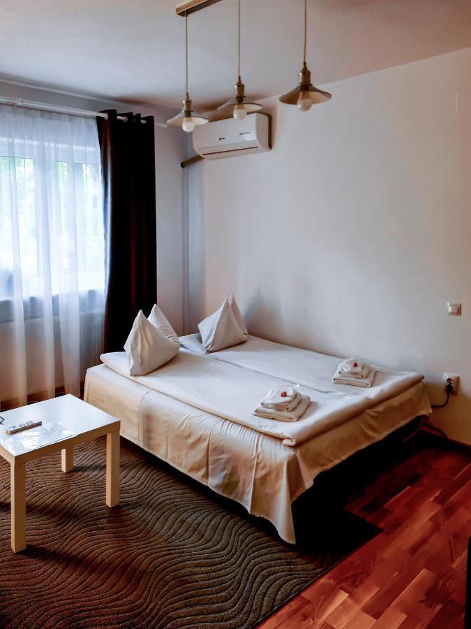 Apartament Alina เดวา ภายนอก รูปภาพ